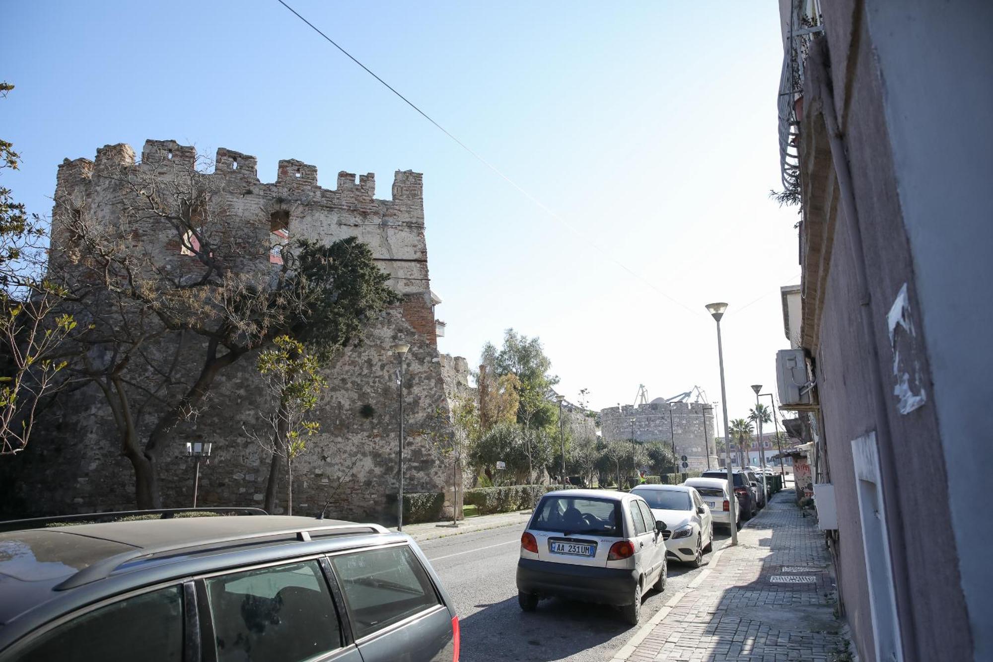 Super Apartment In The Ancient Roman Amphitheater Дуррес Экстерьер фото