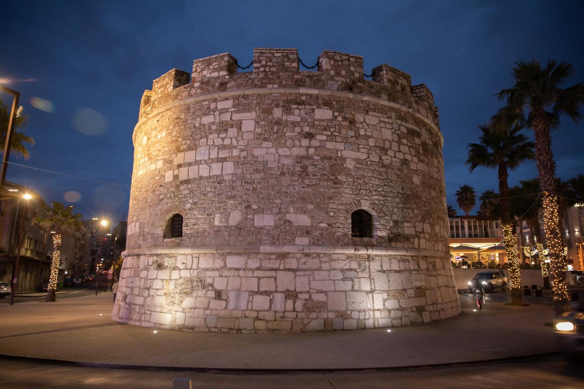 Super Apartment In The Ancient Roman Amphitheater Дуррес Экстерьер фото