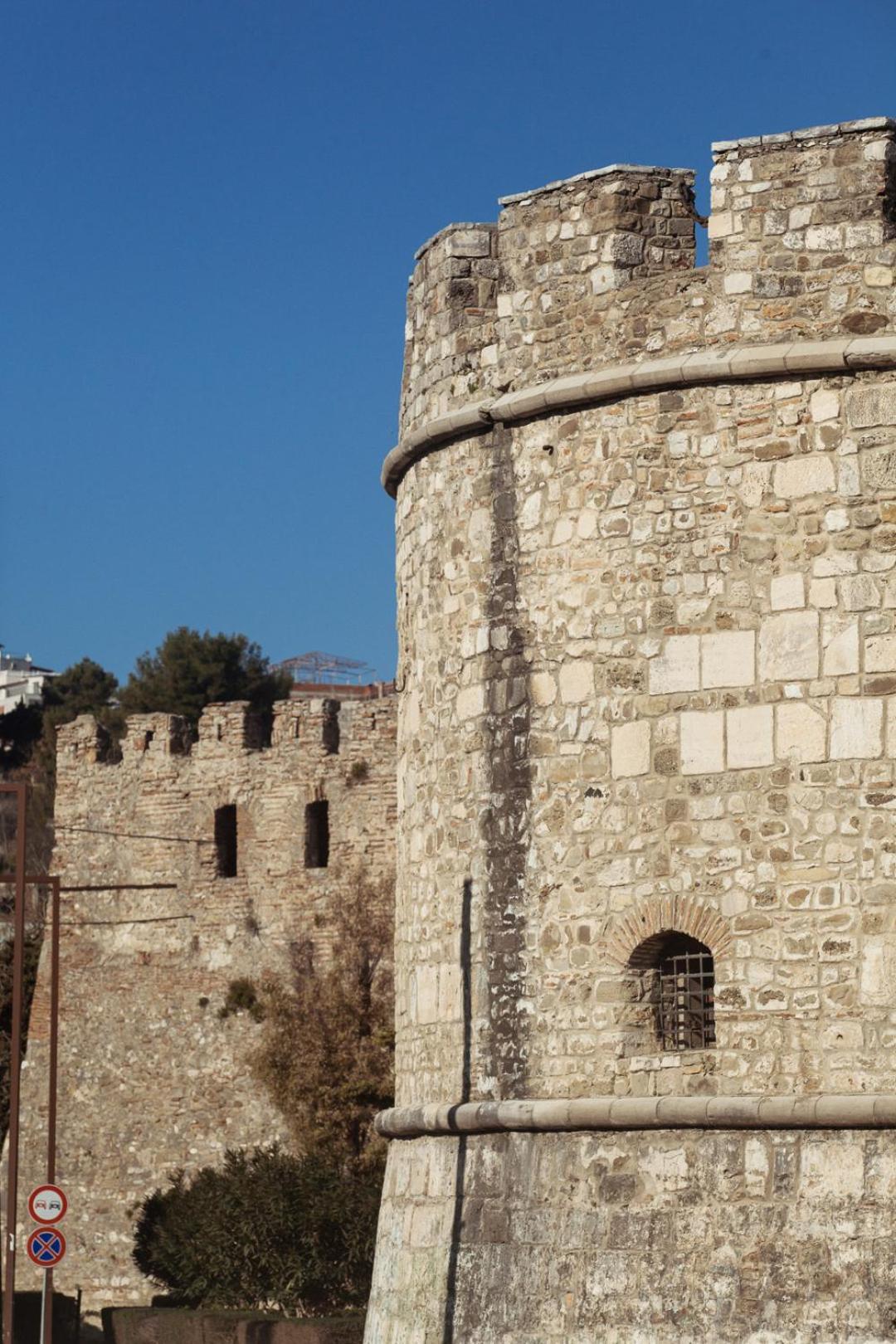 Super Apartment In The Ancient Roman Amphitheater Дуррес Экстерьер фото